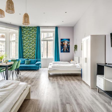 Downtown Delight - Erzsebet Blvd - 13 Ppl Leilighet Budapest Eksteriør bilde