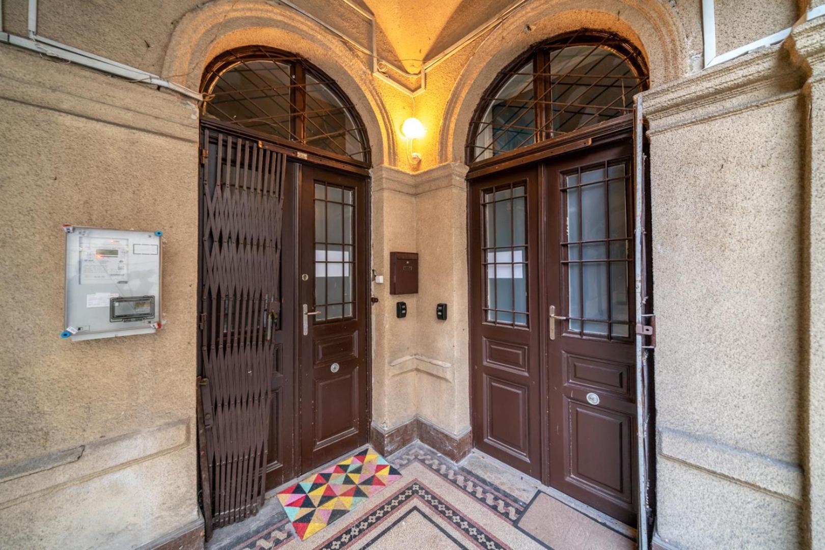 Downtown Delight - Erzsebet Blvd - 13 Ppl Leilighet Budapest Eksteriør bilde