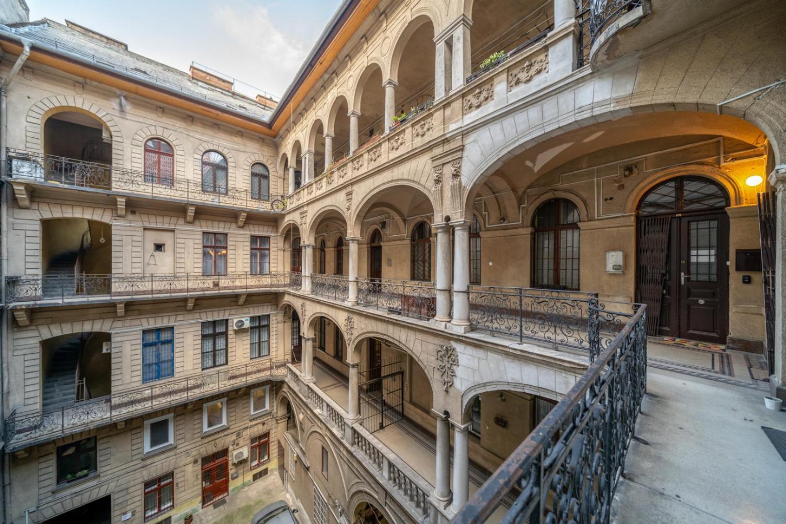 Downtown Delight - Erzsebet Blvd - 13 Ppl Leilighet Budapest Eksteriør bilde
